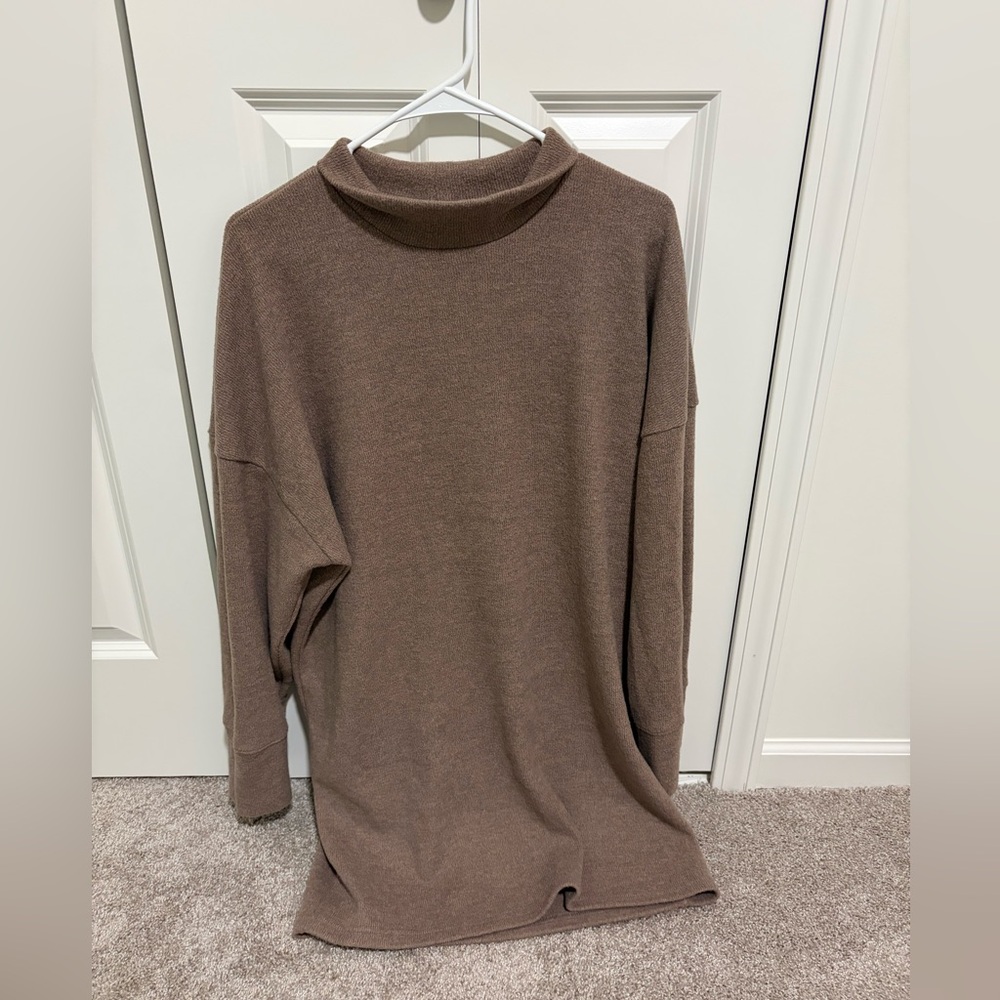 ABERCROMBIE & FITCH Tutleneck Sweater Women's